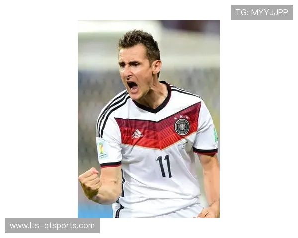 从迪亚洛闪克到克鲁皮绝平：一场进球大战的完整脉络