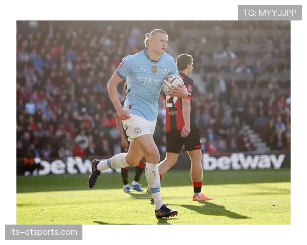 曼城前锋哈兰德恢复部分训练，腿筋伤势好转有望近期复出